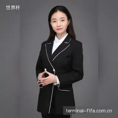 罗莉泽